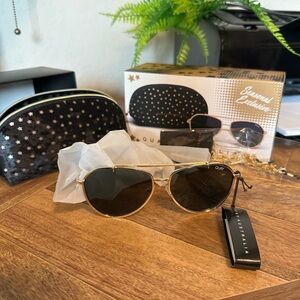 QUAY AUSTRALIA SUNGLASSES KIT  - NEW IN BOX PERFECT FOR MOTHERS DAY!!!